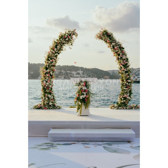 Yarımay Çiçekli Tag